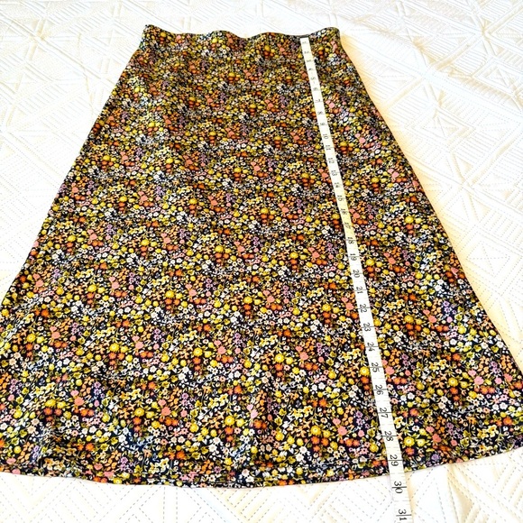 Loft Floral Pull On Midi Skirt Size Small - Picture 6 of 7